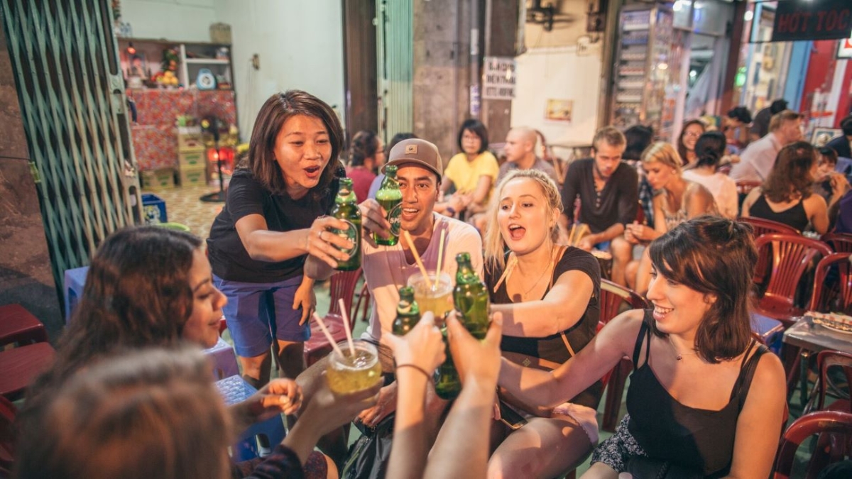 Năm 2026 ngành F&B Việt Nam coi tuân thủ pháp luật trở thành yêu cầu sống còn với toàn thị trường.
